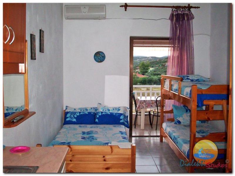 Dialekti Studios Toroni Luaran gambar